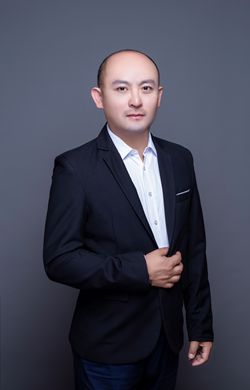 阎树昕_副本.jpg 阎树昕_副本.jpg